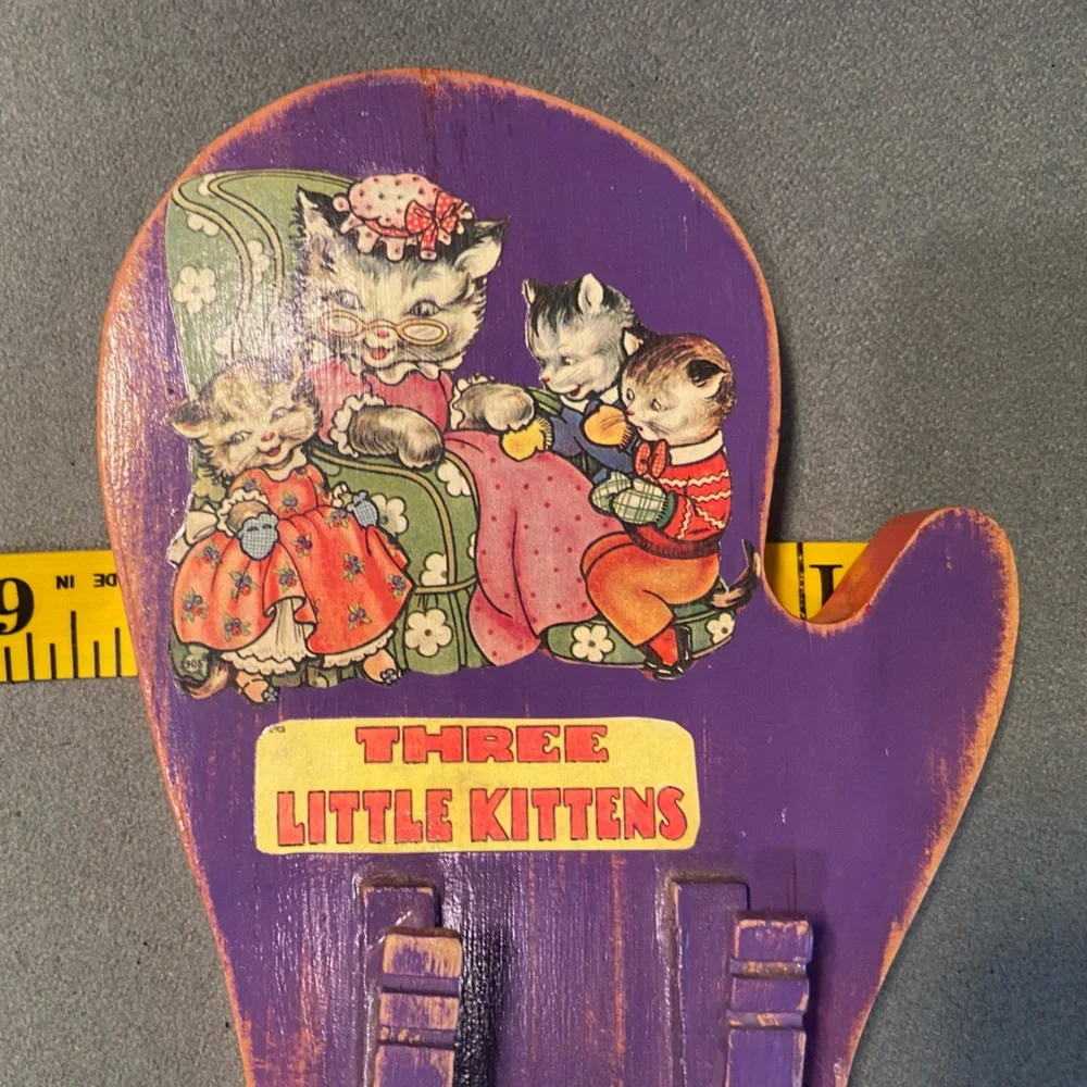 Children’s Mitten Holder, 3 Little Kittens,‎ wall hook, purple, buttons
